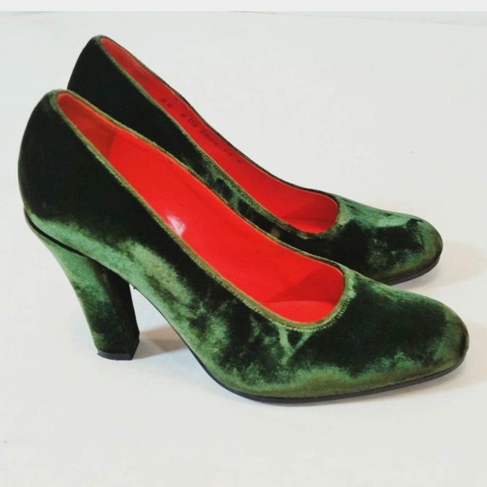 Robert Clergerie Green Velvet Pumps